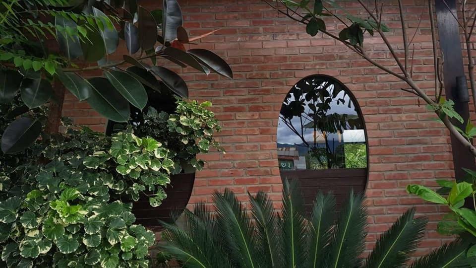 Thanakha Inle Hotel Науншве Екстер'єр фото